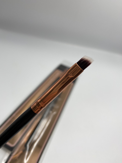 Тонкая, скошена кисть для брів Global fashion