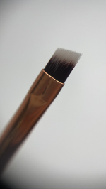 Тонкая, скошена кисть для брів Global fashion